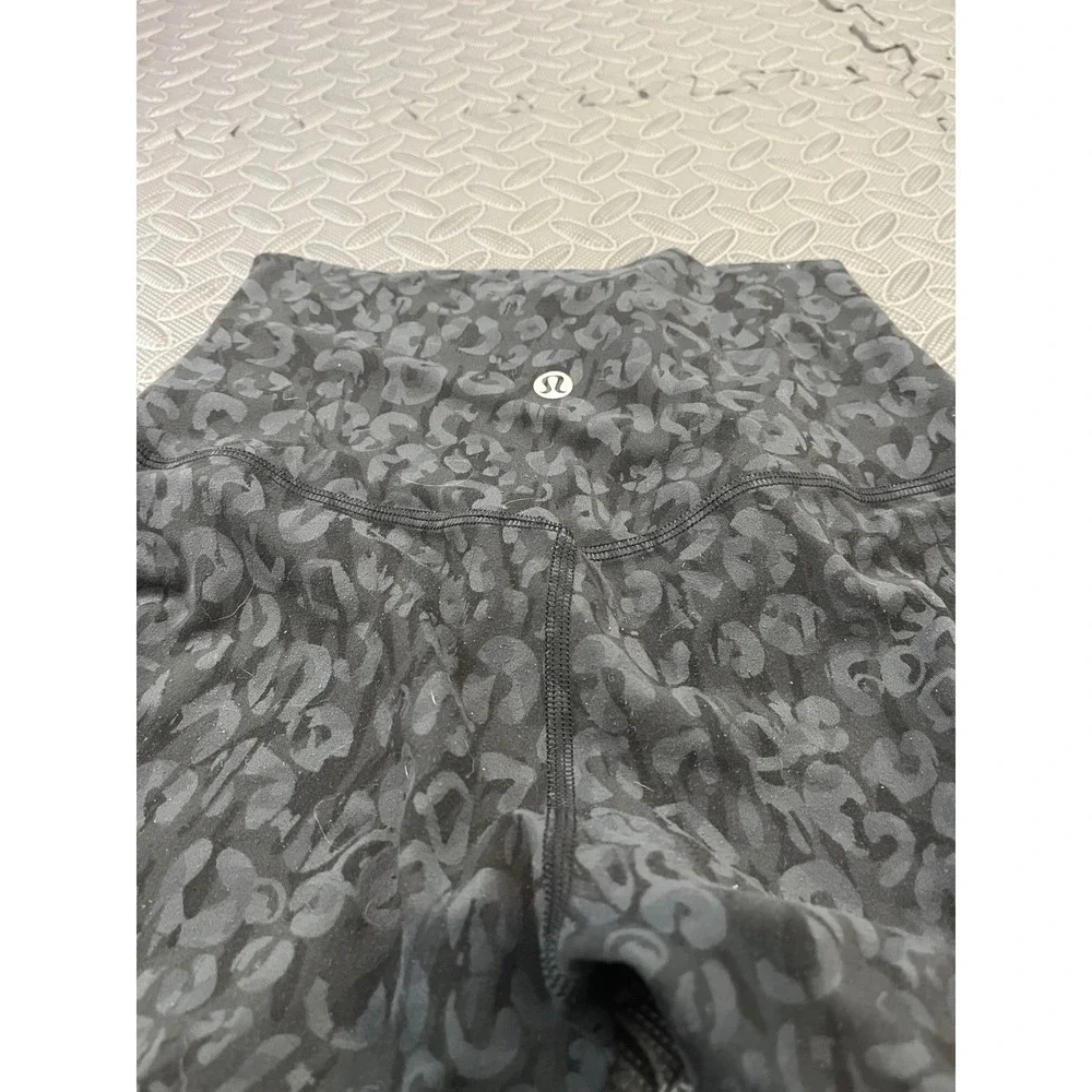 Lululemon Align Leggings 2 Black Gray Leopard Print High Rise 28 Inch Inseam